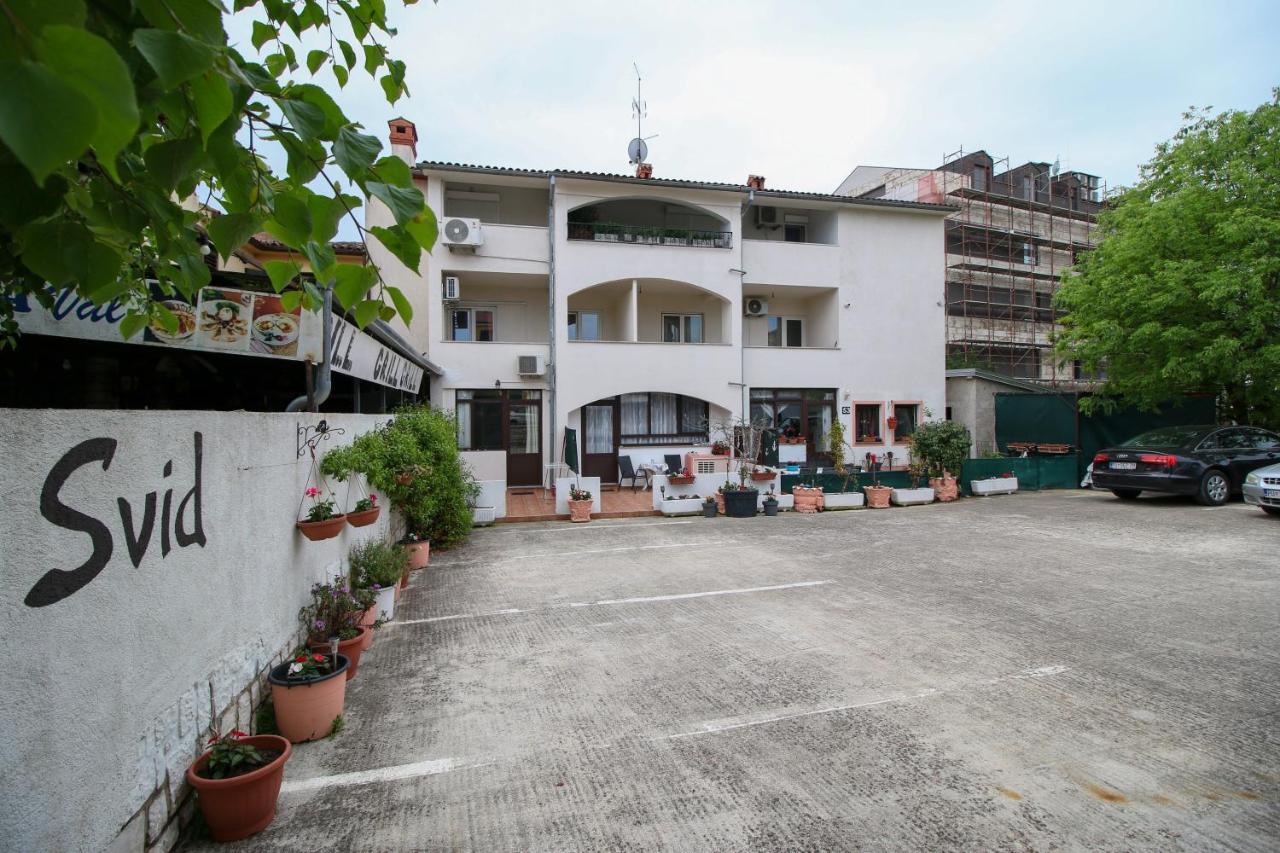 Apartment Svid ロヴィニ エクステリア 写真