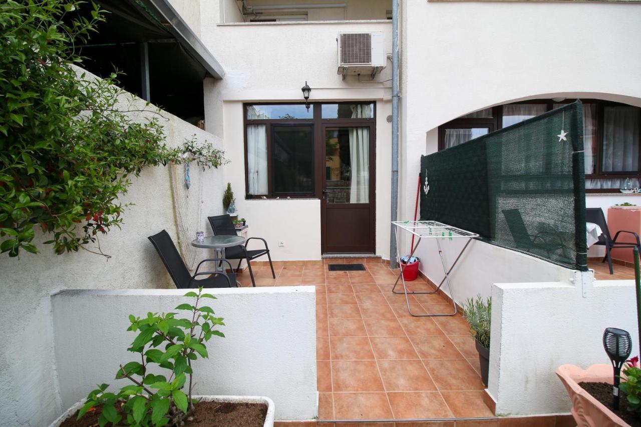 Apartment Svid ロヴィニ エクステリア 写真
