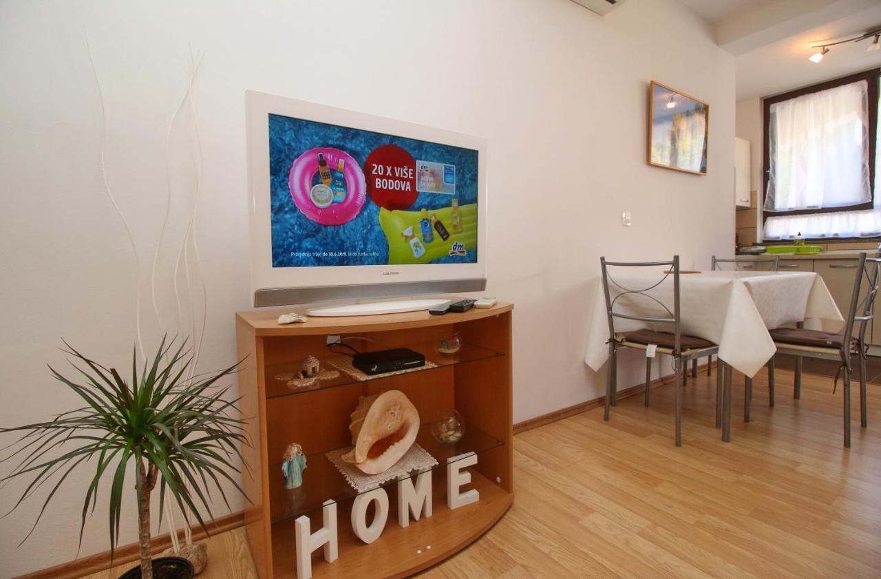 Apartment Svid ロヴィニ エクステリア 写真