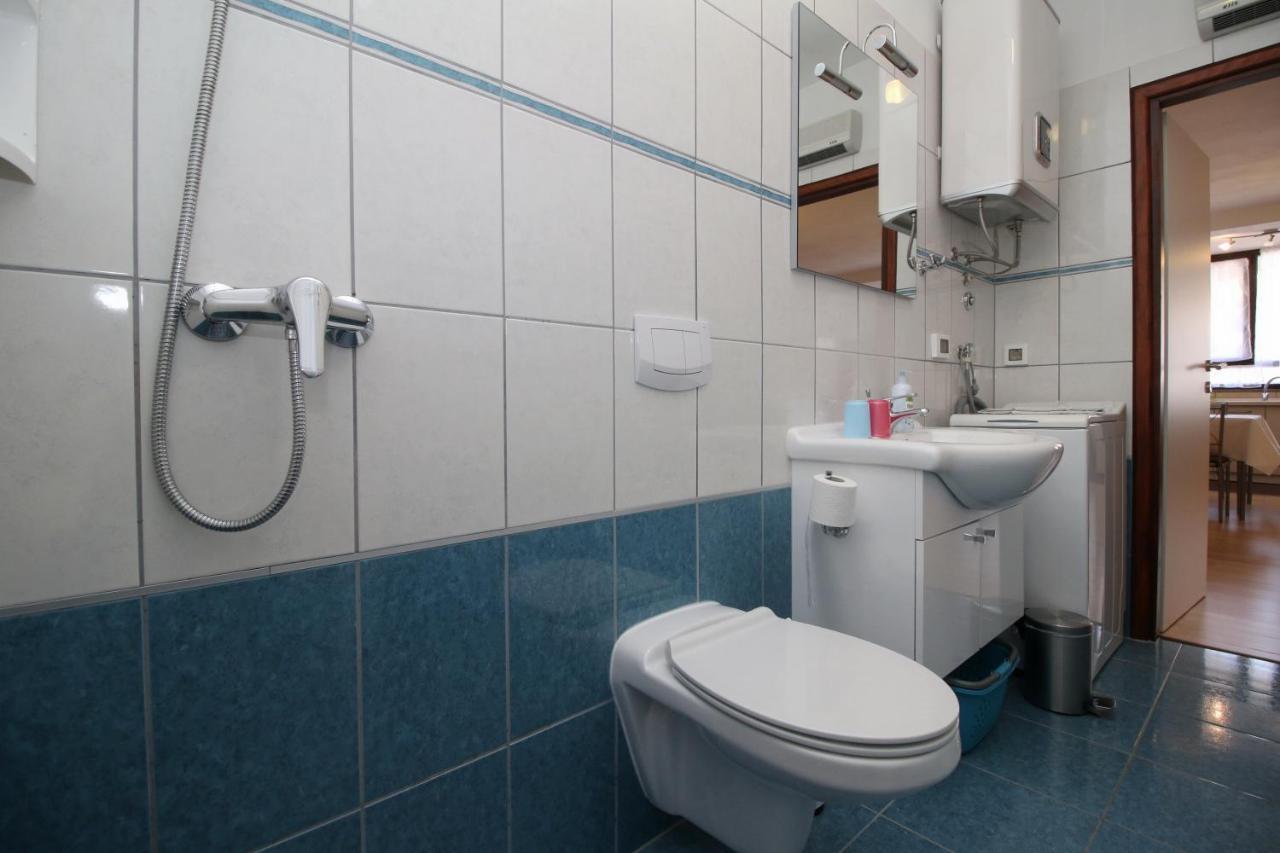 Apartment Svid ロヴィニ エクステリア 写真