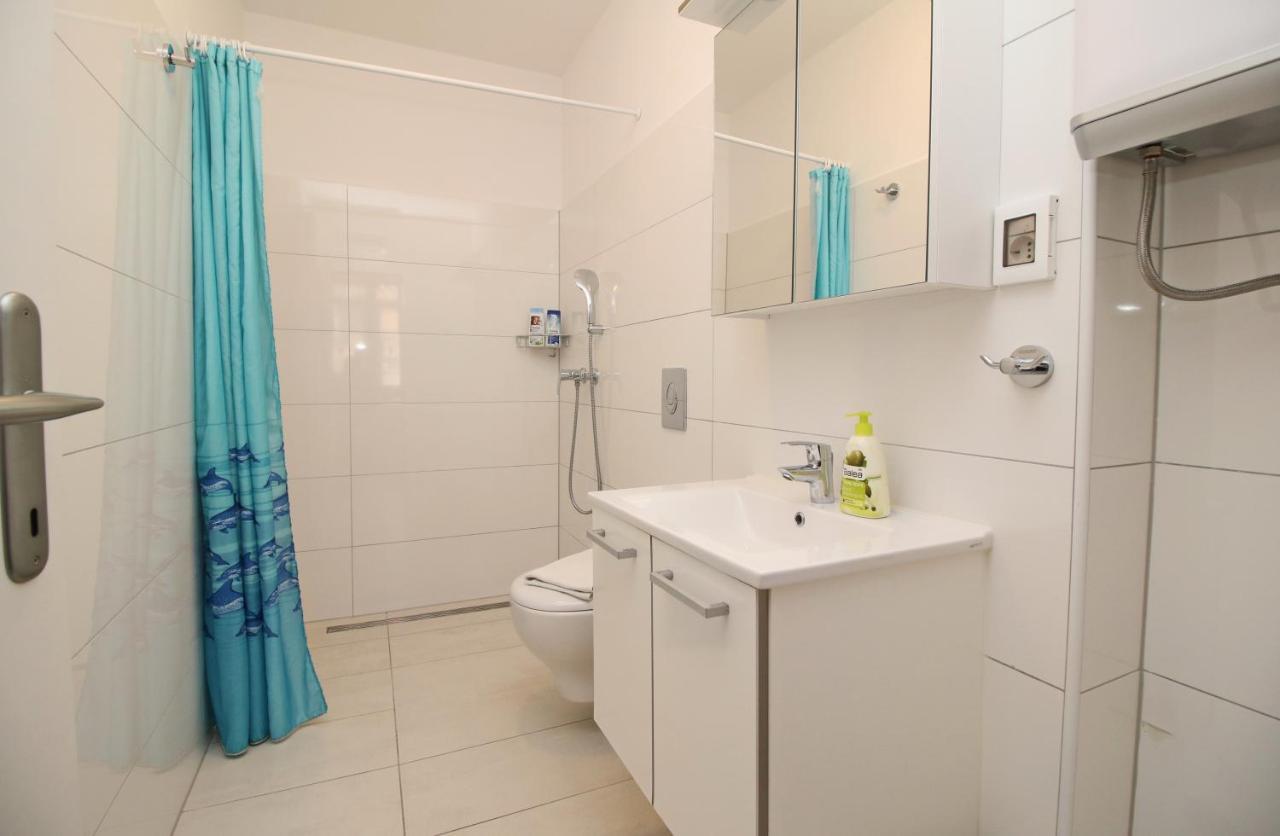 Apartment Svid ロヴィニ エクステリア 写真